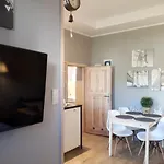 Apartment Jm Z Ogrodkiem, 3 Minuty Do Plazy *